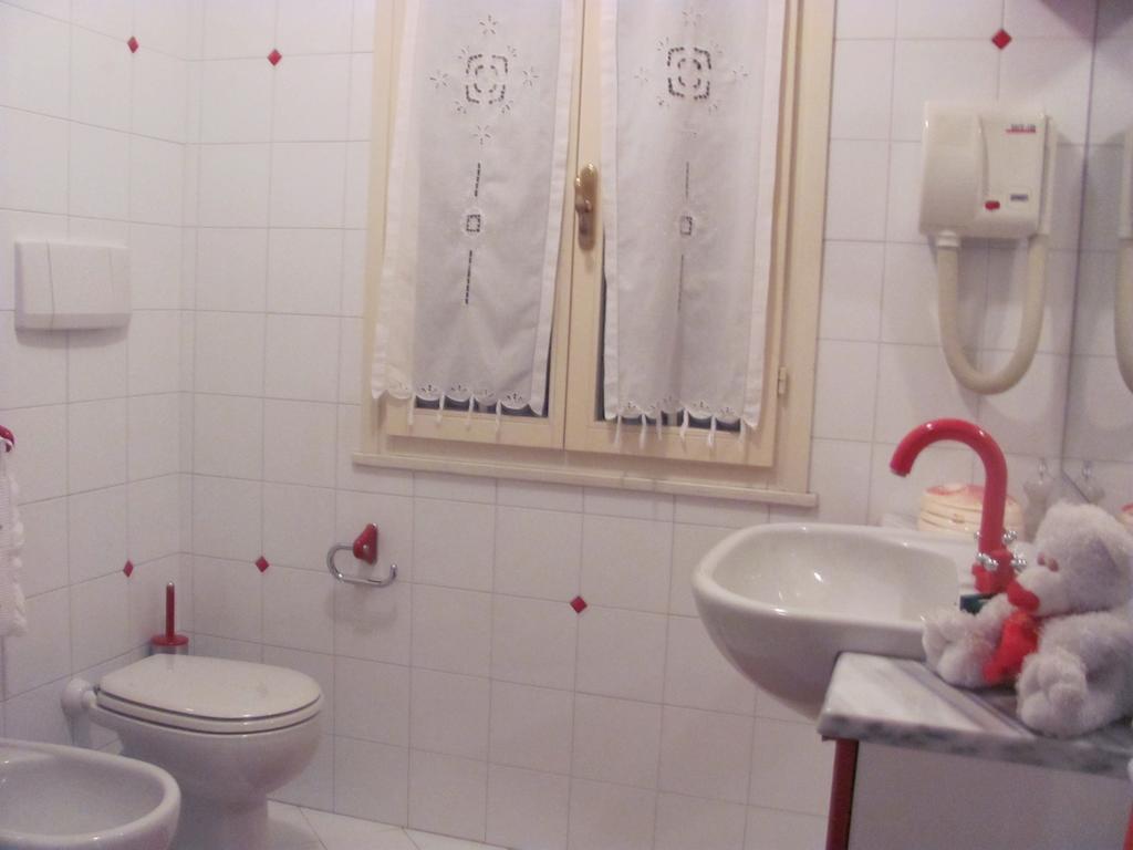 Villa Giusy B&B Cesena Habitación foto